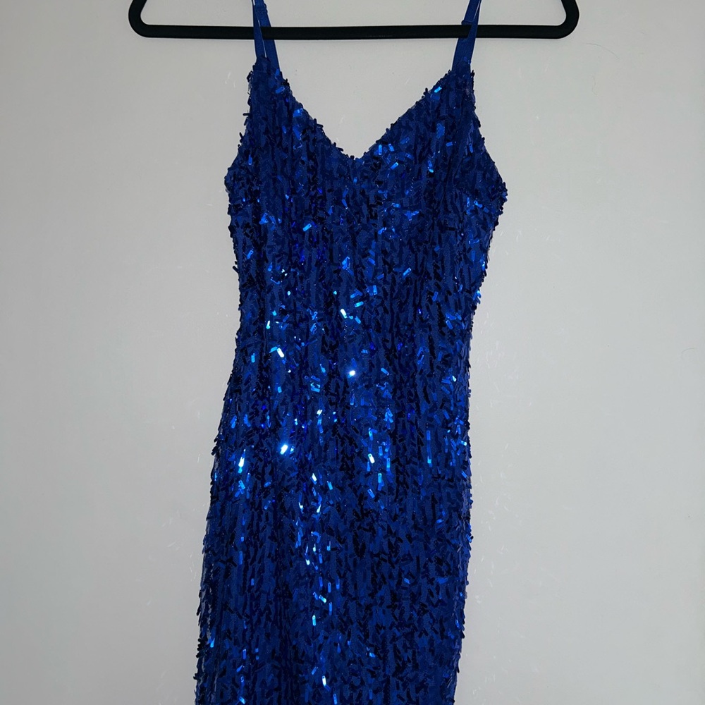 Elegant Blue Sequin Dress